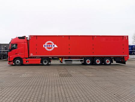 Naczepa z ruchomą podłogą Cargo Floor | BODEX