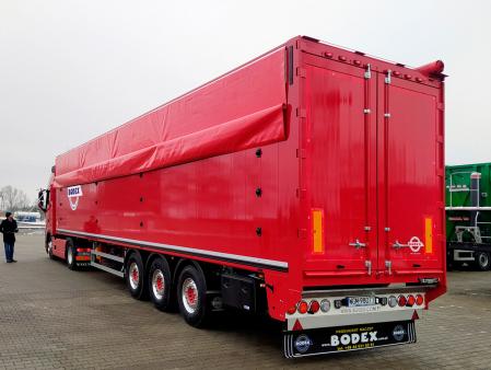 Naczepa z ruchomą podłogą Cargo Floor | BODEX