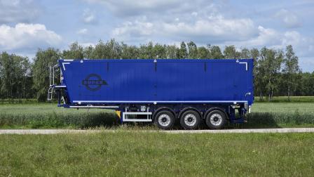 Naczepa do transportu pasz z wydmuchem Heitling | BODEX