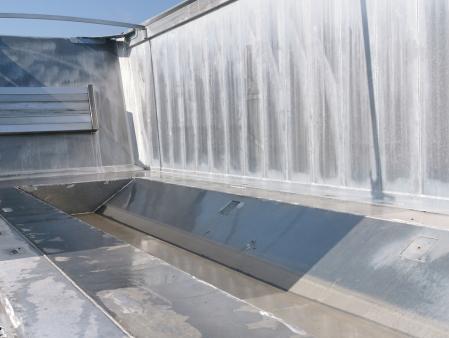 Wywrotka aluminiowa z coilmuldą oraz drzwiami bocznymi