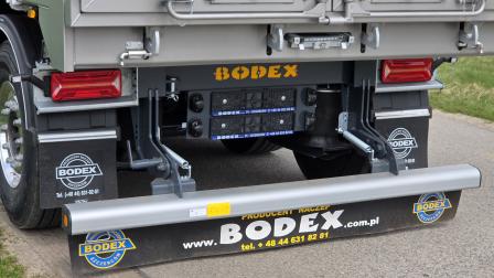 Wywrotka aluminiowa z klapo-drzwiami | BODEX